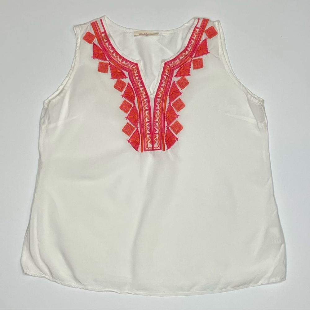 Women’s Solitaire top, Size L, White w/ Orange and Pink embroidery at neckline